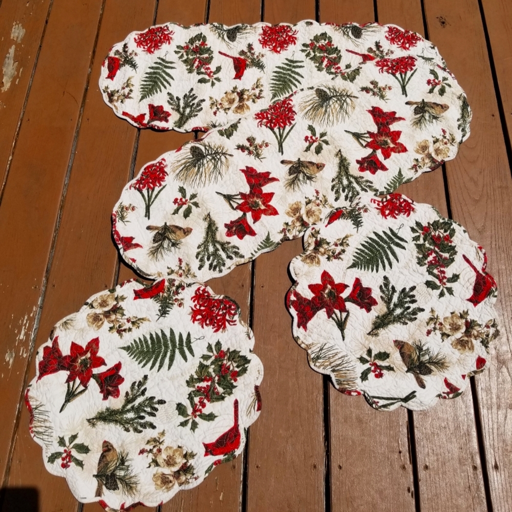Quilted Winter Theme Runner Set